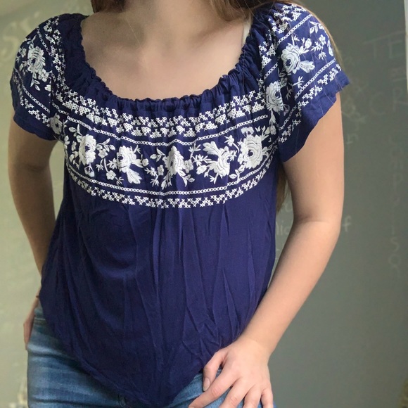 Blue and white patterned no shoulder tee - Picture 1 of 2